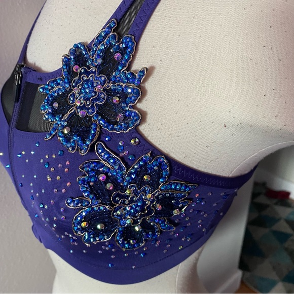 Handful Sports Bra- NBA NFL IFL WHL Pro Cheer Pro Dance Audition Top - Picture 4 of 7